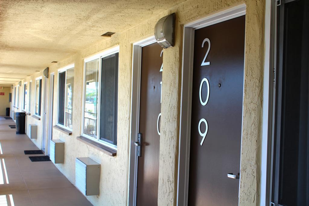 Marina Inn And Suites-Airport-Gaslamp-Zoo San Diego Exterior photo