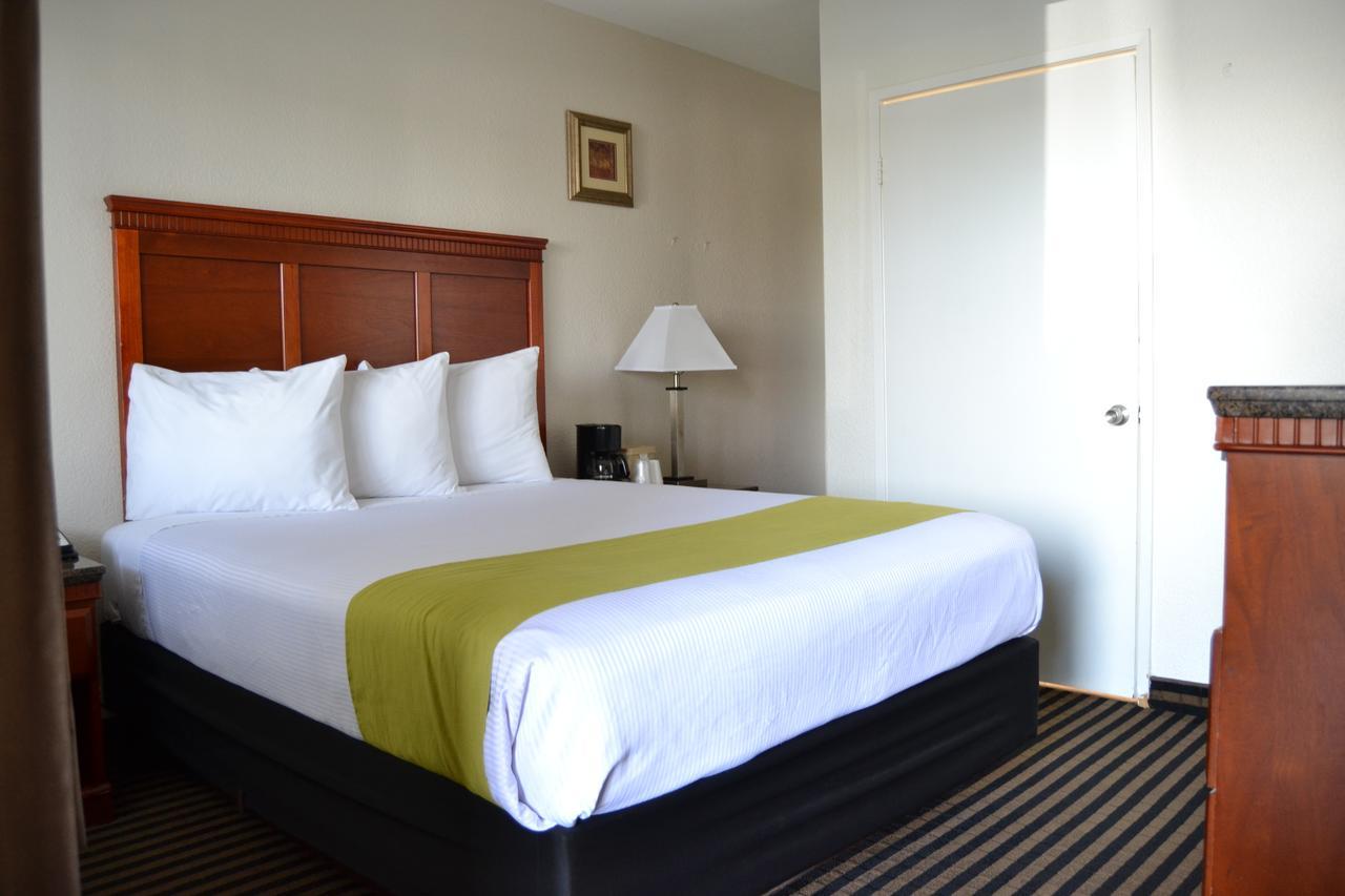 Marina Inn And Suites-Airport-Gaslamp-Zoo San Diego Exterior photo